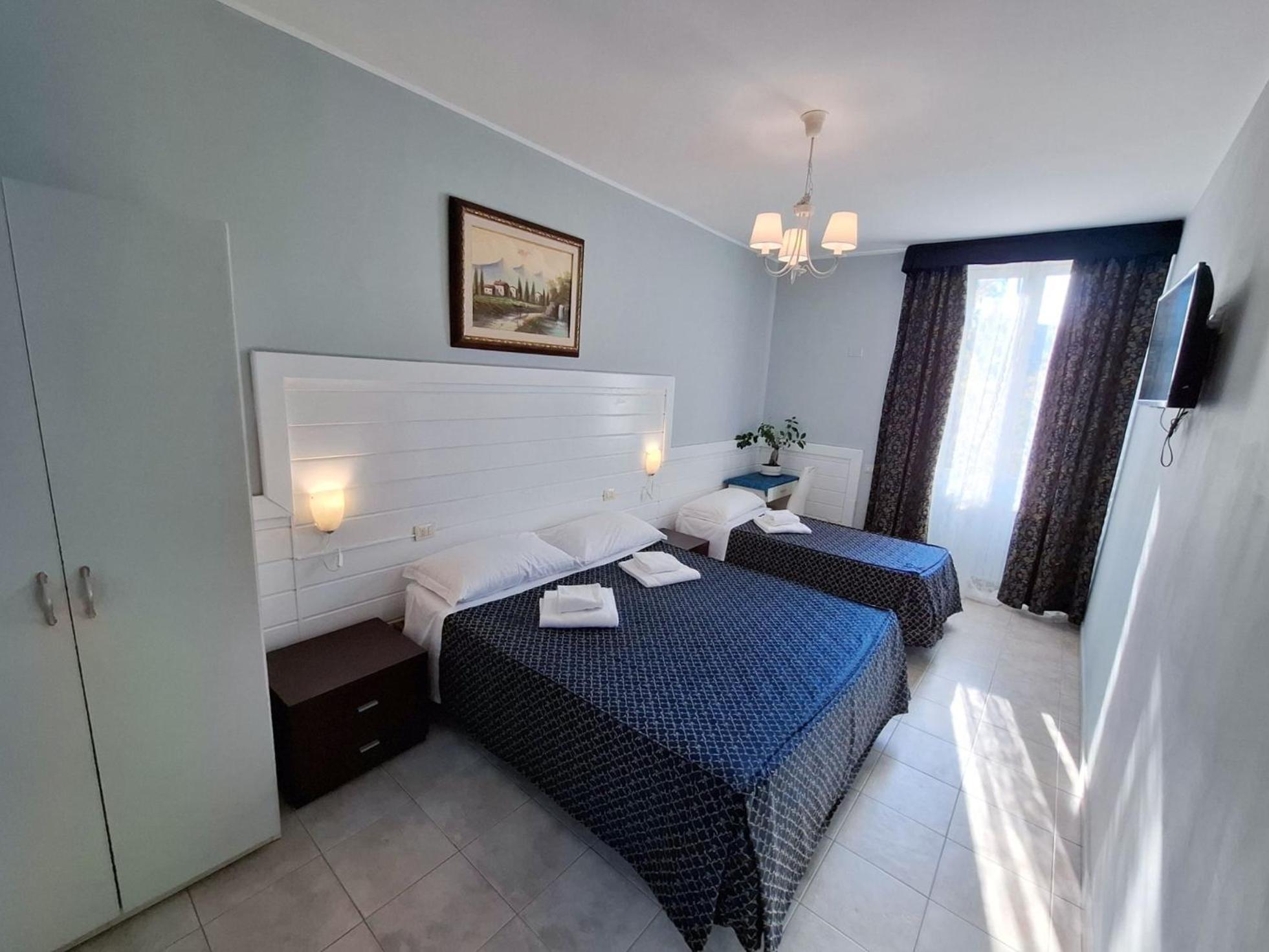 Hotel Aurelia Milano Centrale ภายนอก รูปภาพ