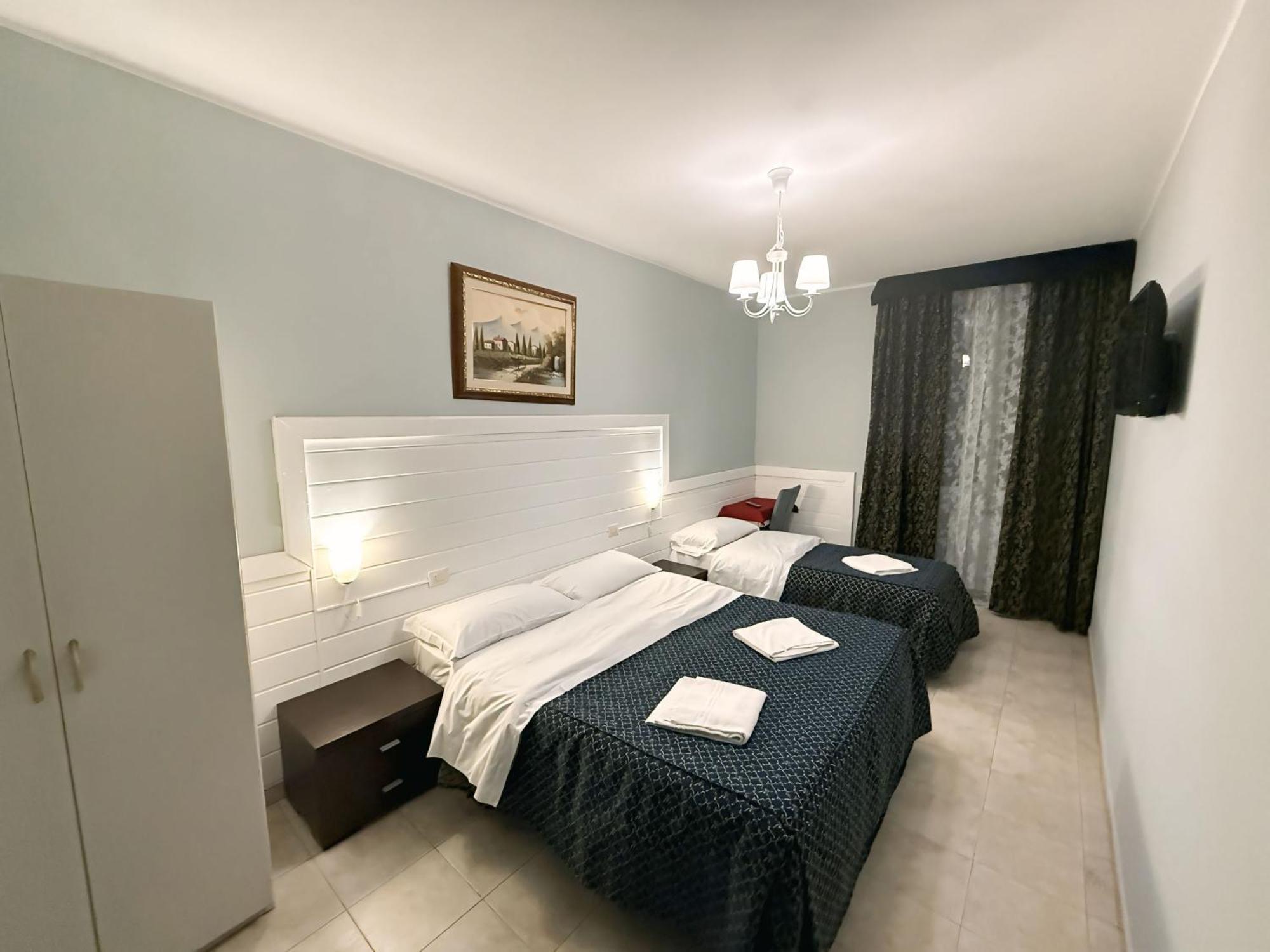 Hotel Aurelia Milano Centrale ภายนอก รูปภาพ