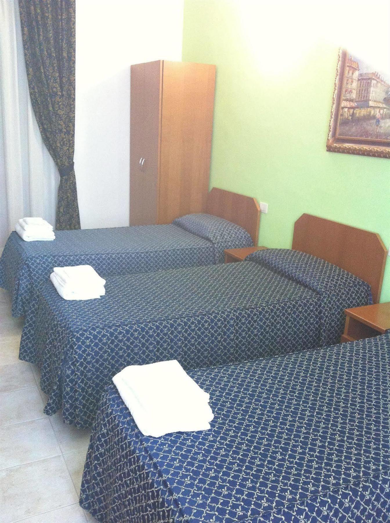 Hotel Aurelia Milano Centrale ภายนอก รูปภาพ