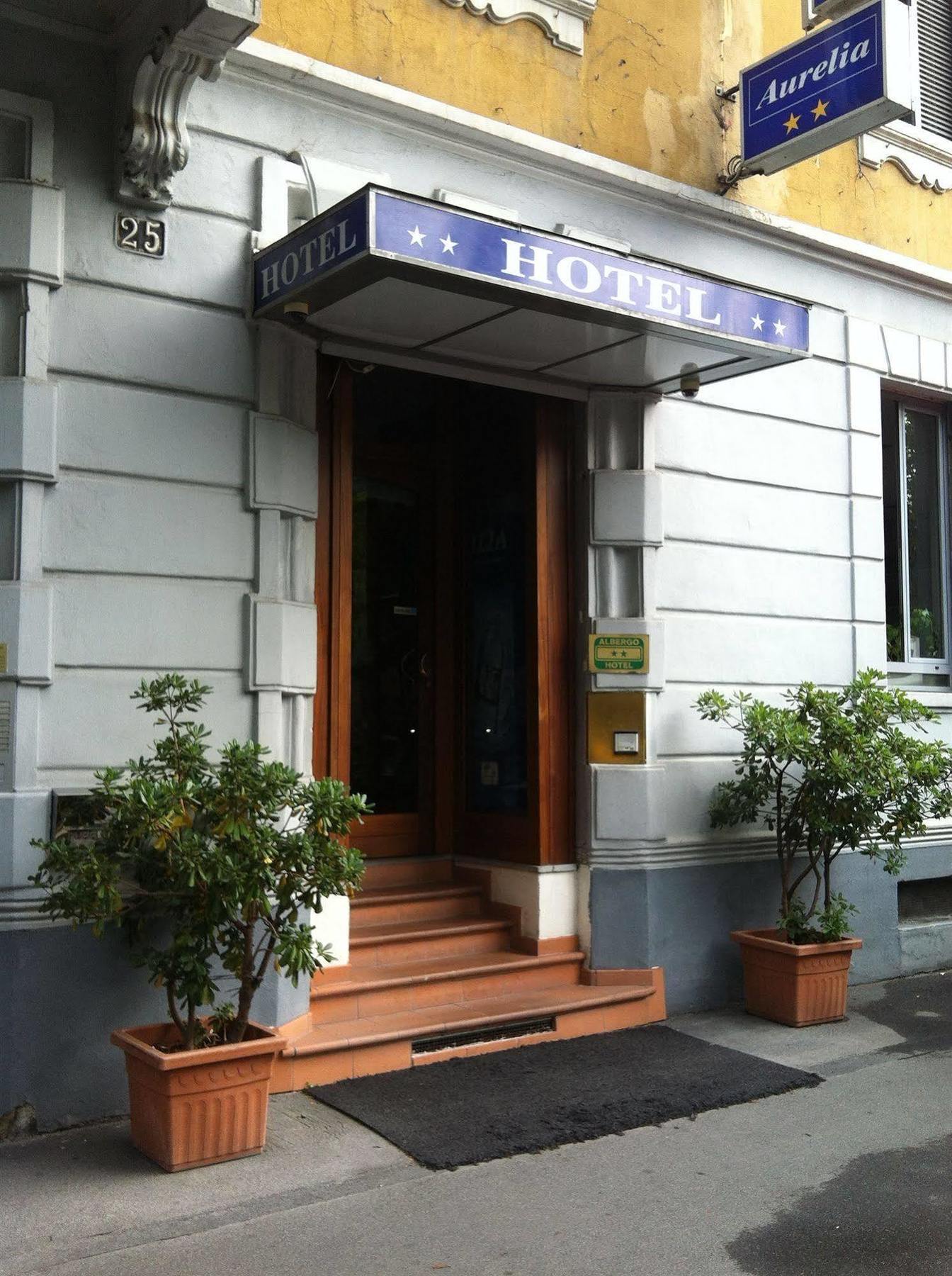 Hotel Aurelia Milano Centrale ภายนอก รูปภาพ