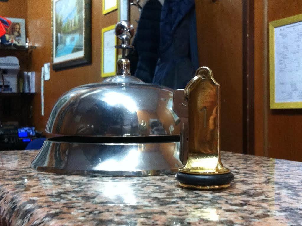 Hotel Aurelia Milano Centrale ภายนอก รูปภาพ